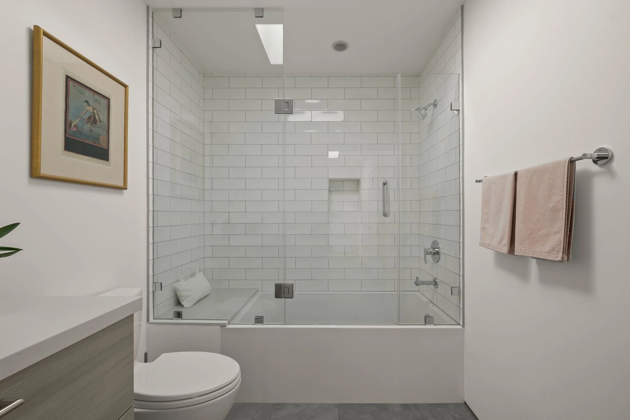31-web-or-mls-923 1-2 Hyperion Ave_MEDIA360VR-24.jpg