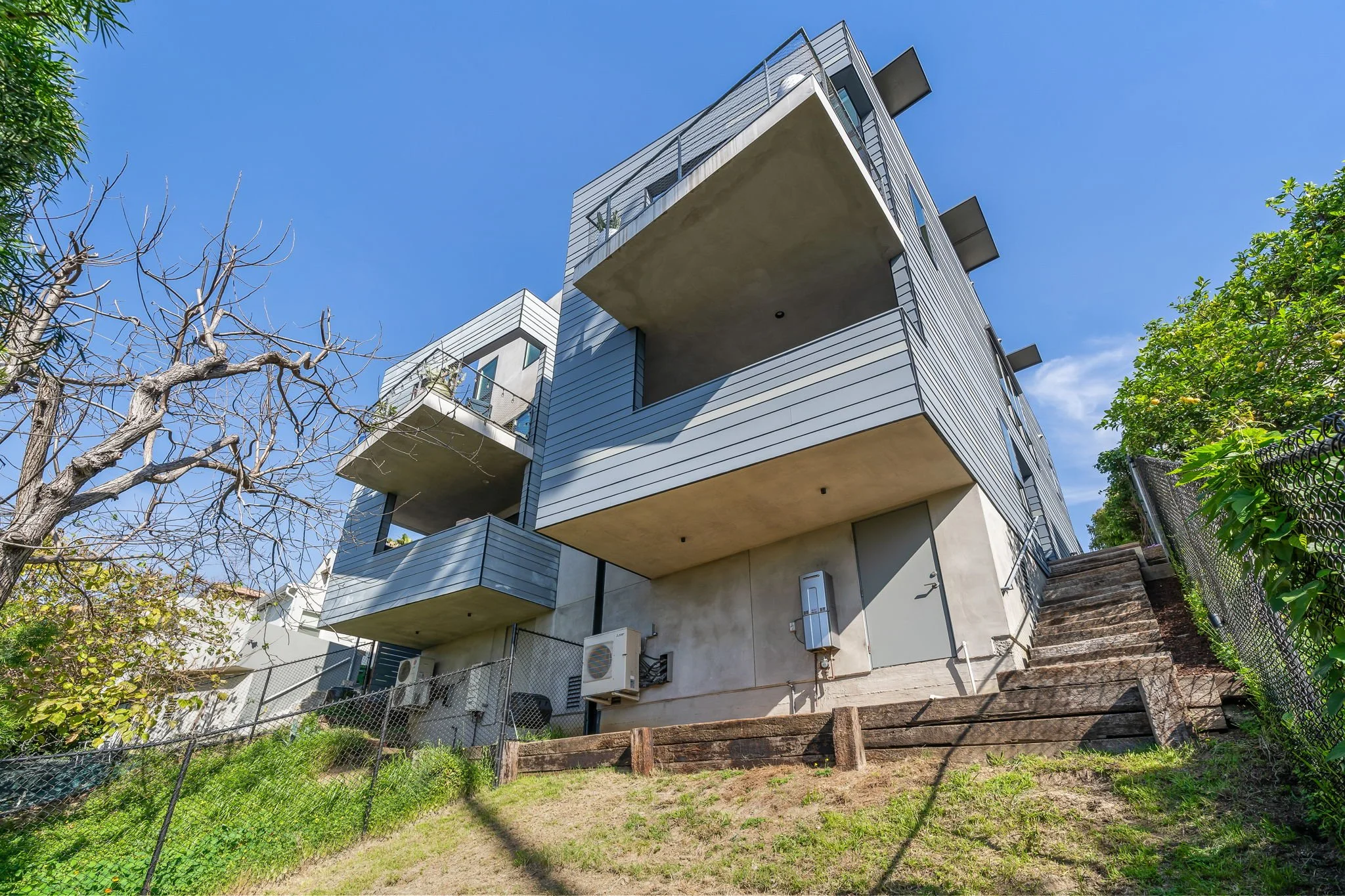 38-web-or-mls-923 1-2 Hyperion Ave_MEDIA360VR-38.jpg