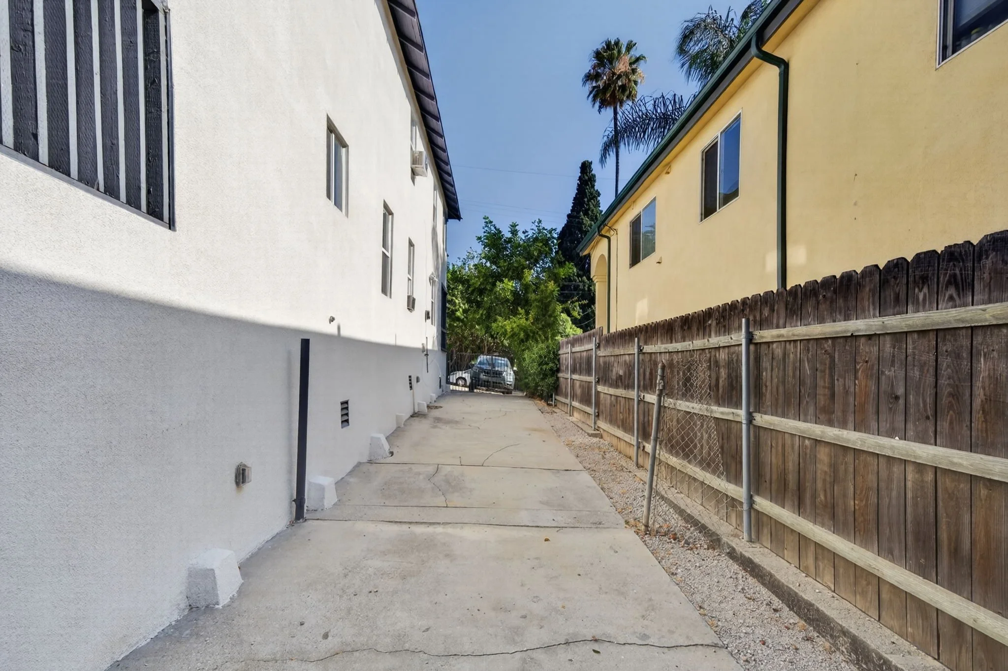5-web-or-mls-2106 India St_MEDIA360VR-5.jpg