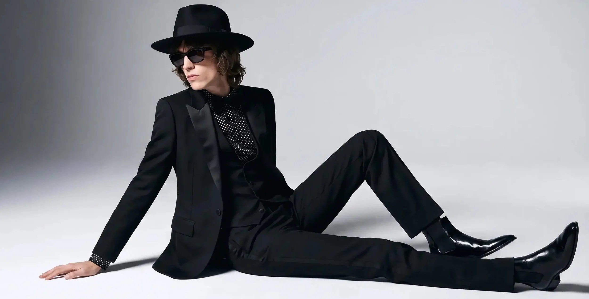 1+-+YSL+BOOTS+STUDIO+.jpg.webp