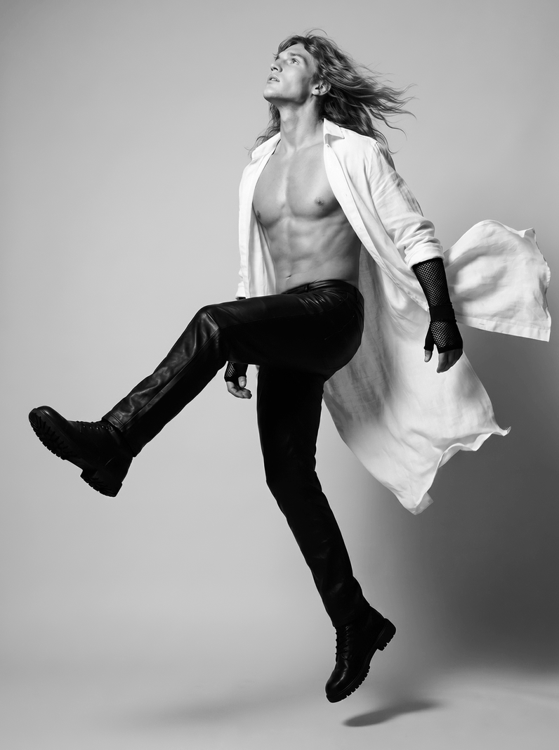 GIF MAN:MILANO:LONG HAIR 2026 .gif