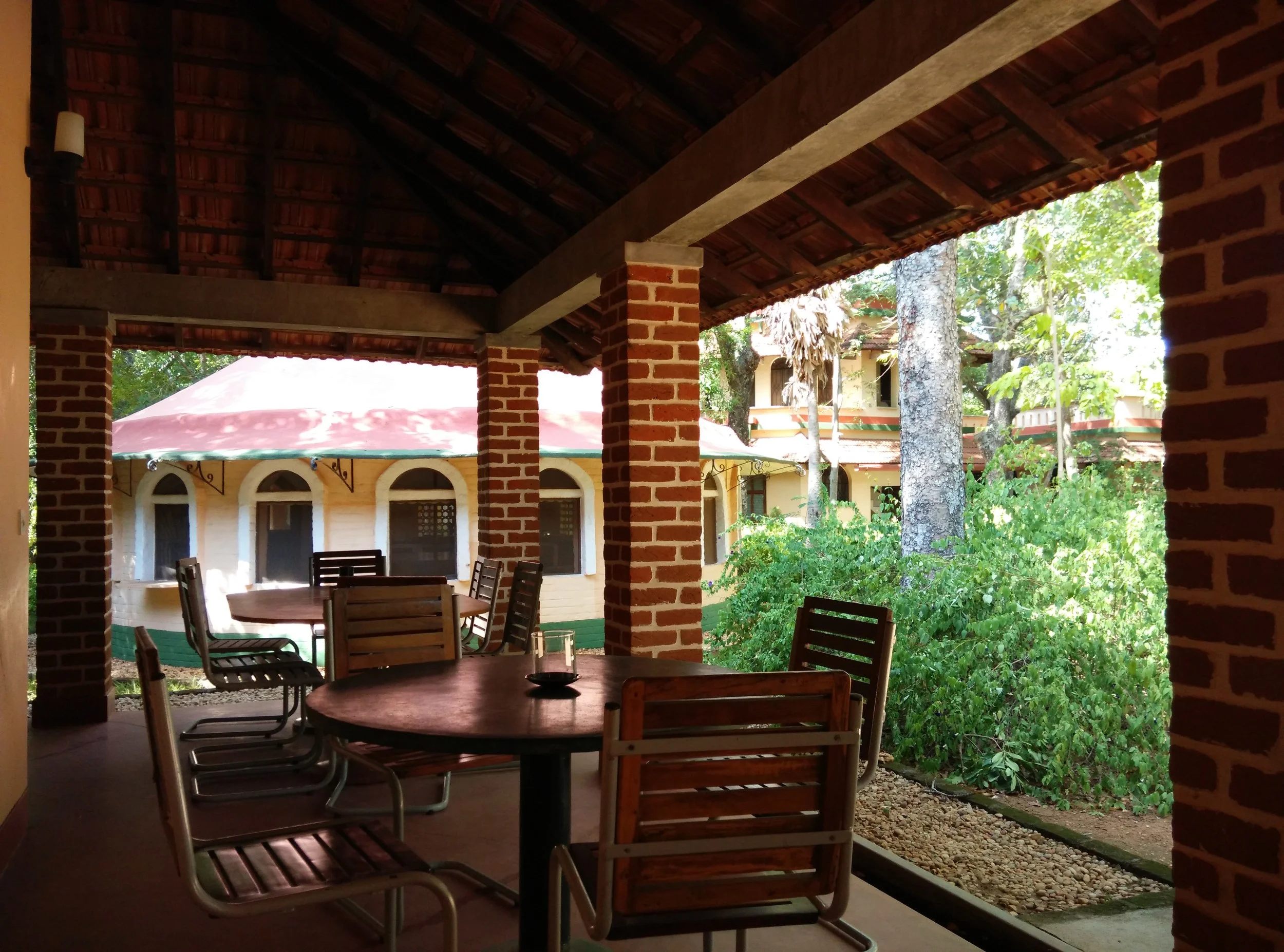 Outdoor eating are at Vérité