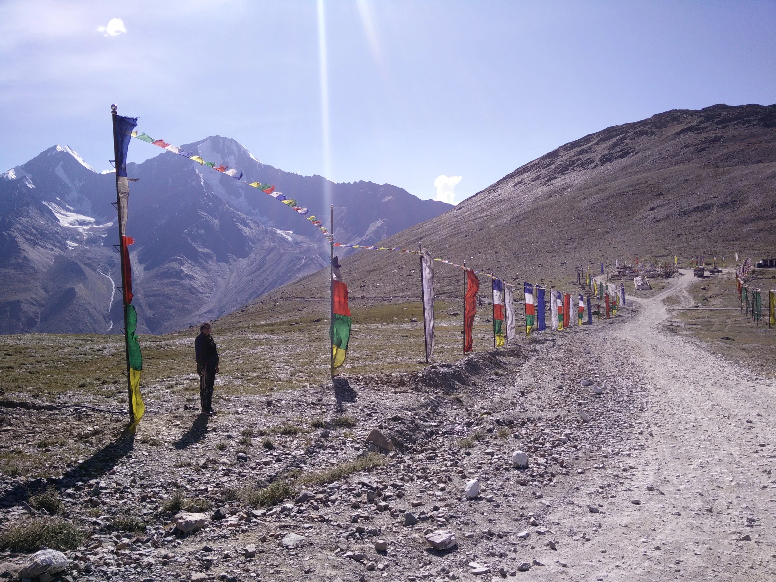 Human flag at Kunzum Pass