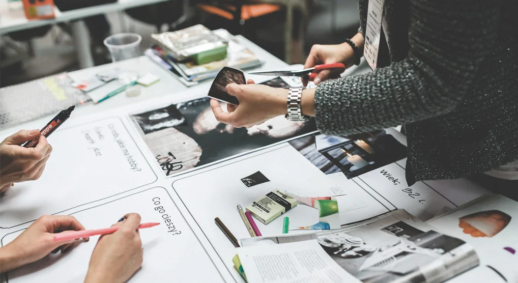 التفكير التصميمي بعين مسوّق