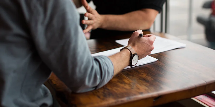 التصميم بين العميل والمصمم