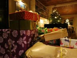 A Brief Discussion on the Finer Points of Wrapping a Present