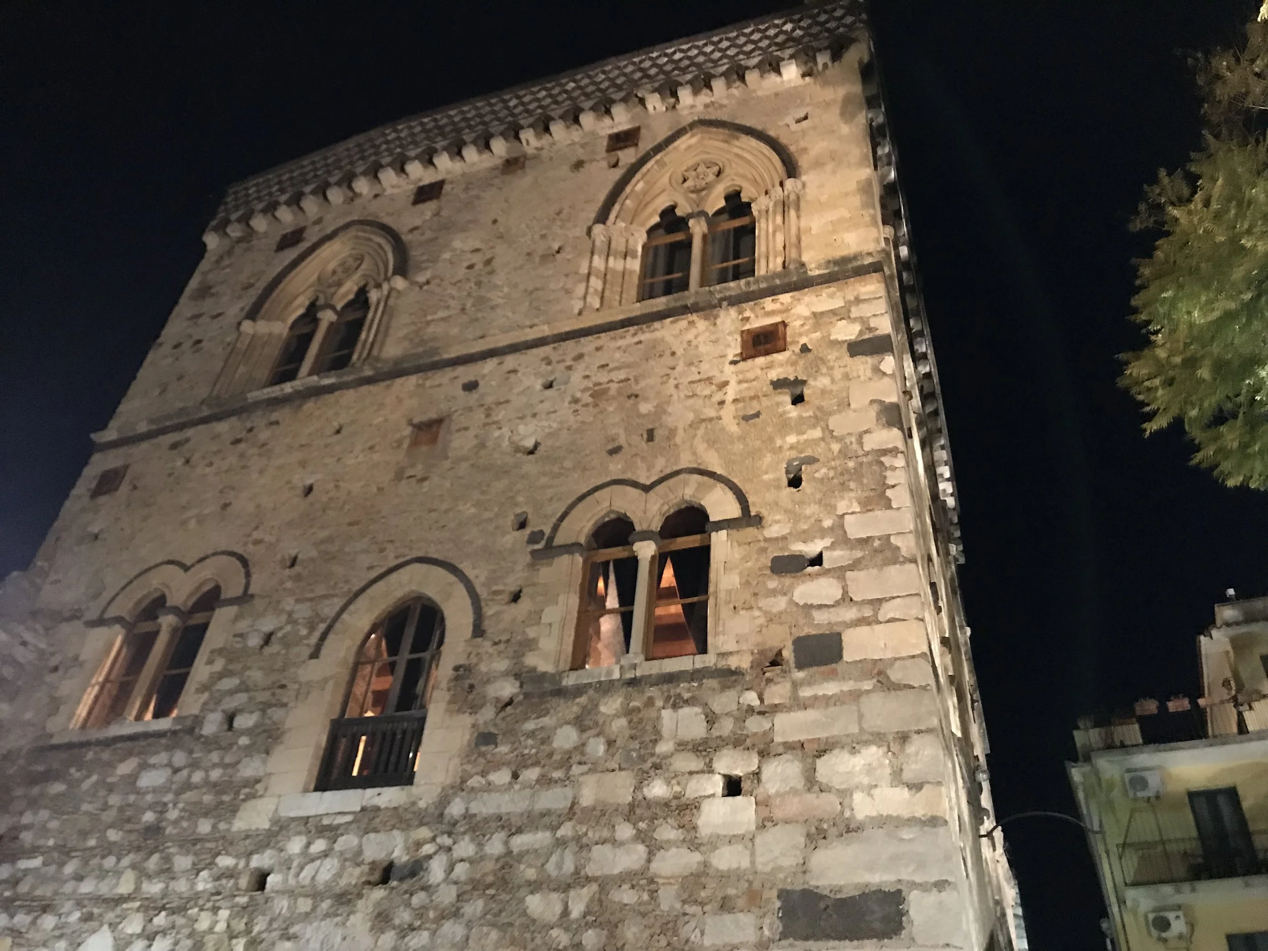  Our guide in Taormina pointed out the hidden signs that Jews were once a large and prominent part of Sicilian life. If you look at the top of the church, you can see Jewish stars, indicating this was probably a synagogue at one time.&nbsp;Although o