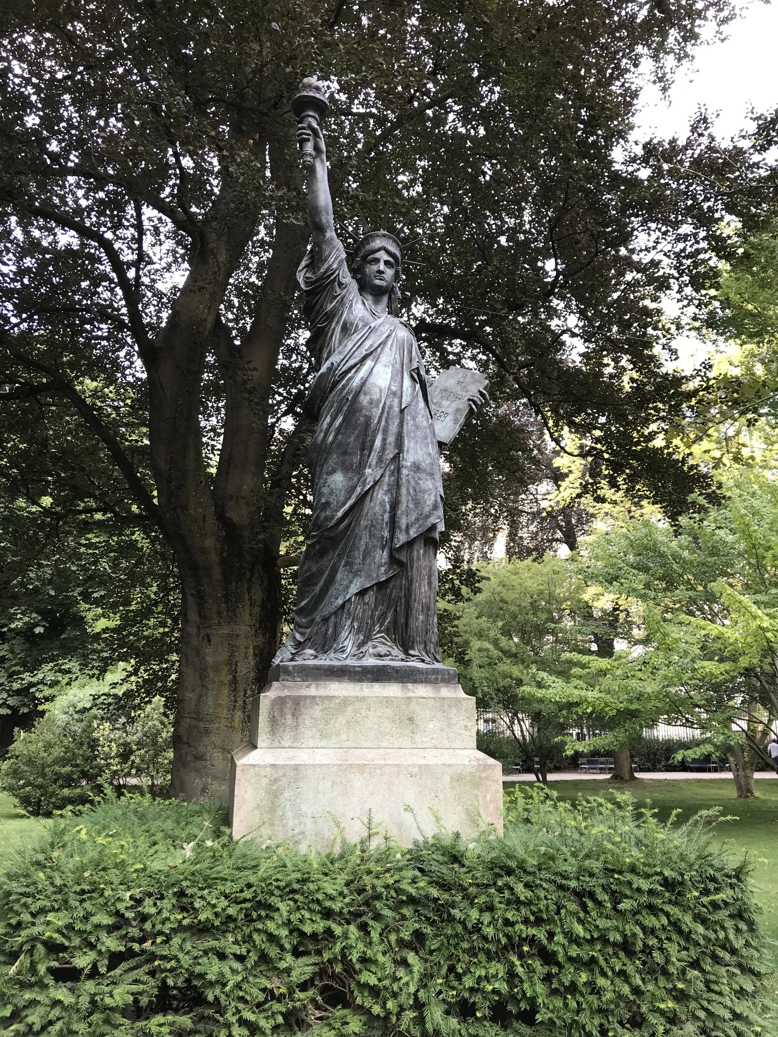 Look who I ran into in the Luxembourg Gardens the morning after the big win. And then while working on this post, the poem about her by Emma Lazarus showed up in my Poem of the Day email. Here's a line I like, although it's less famous than the "Giv…