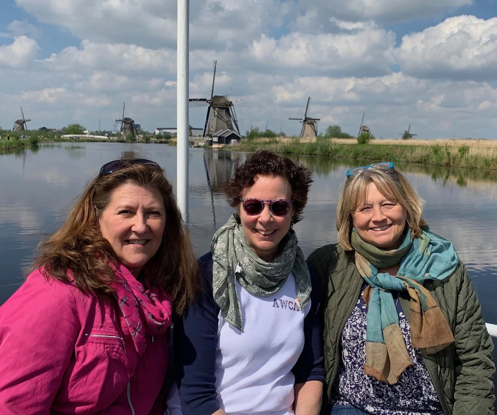  We represent several phases of the American expat experience. Lisa, on the left, has lived here for something like 17 years. I don’t know how she survives the constant cycle of making and saying goodbye to friends. And Margaret, on the right, has al