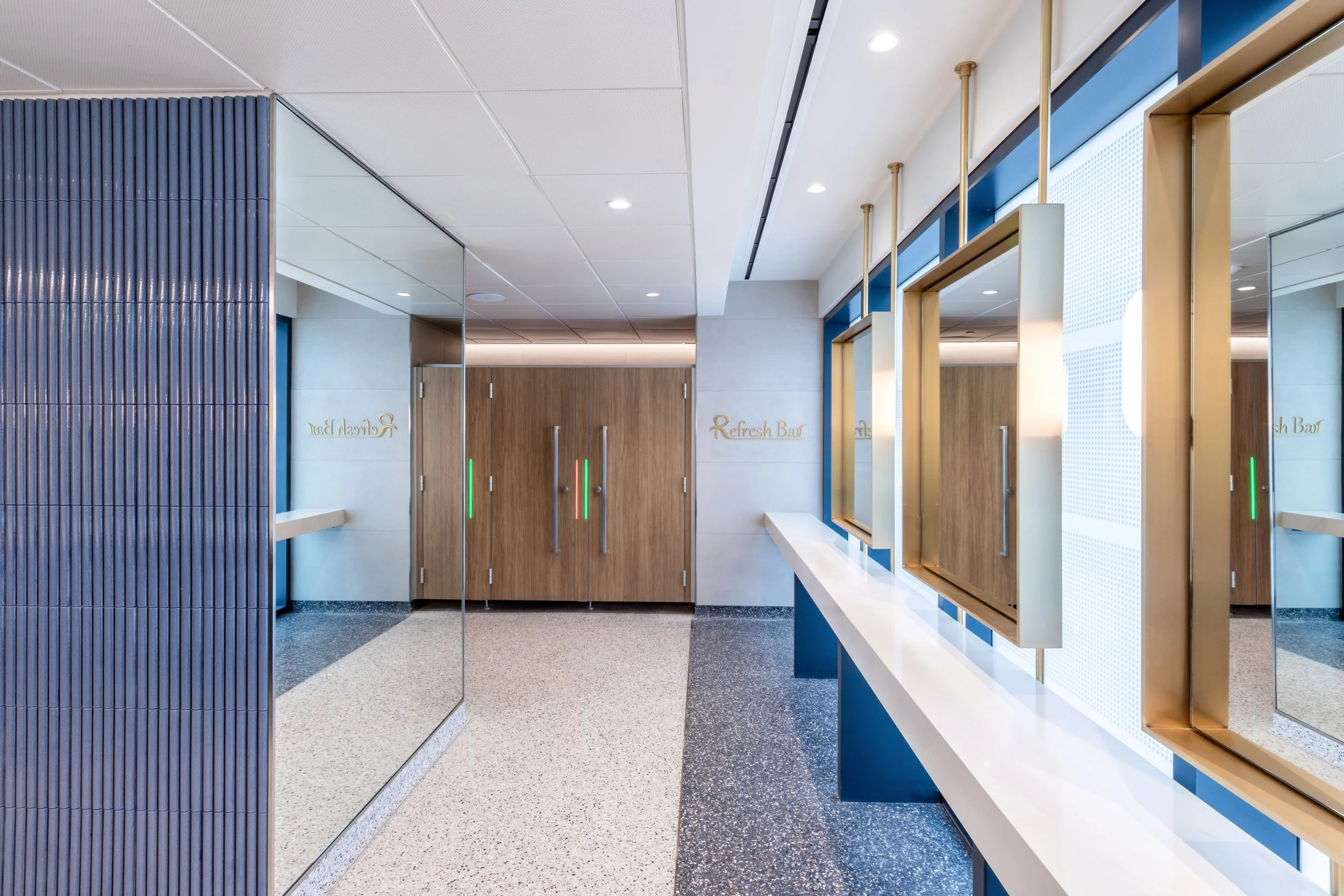 B8 Bathroom_003.jpg