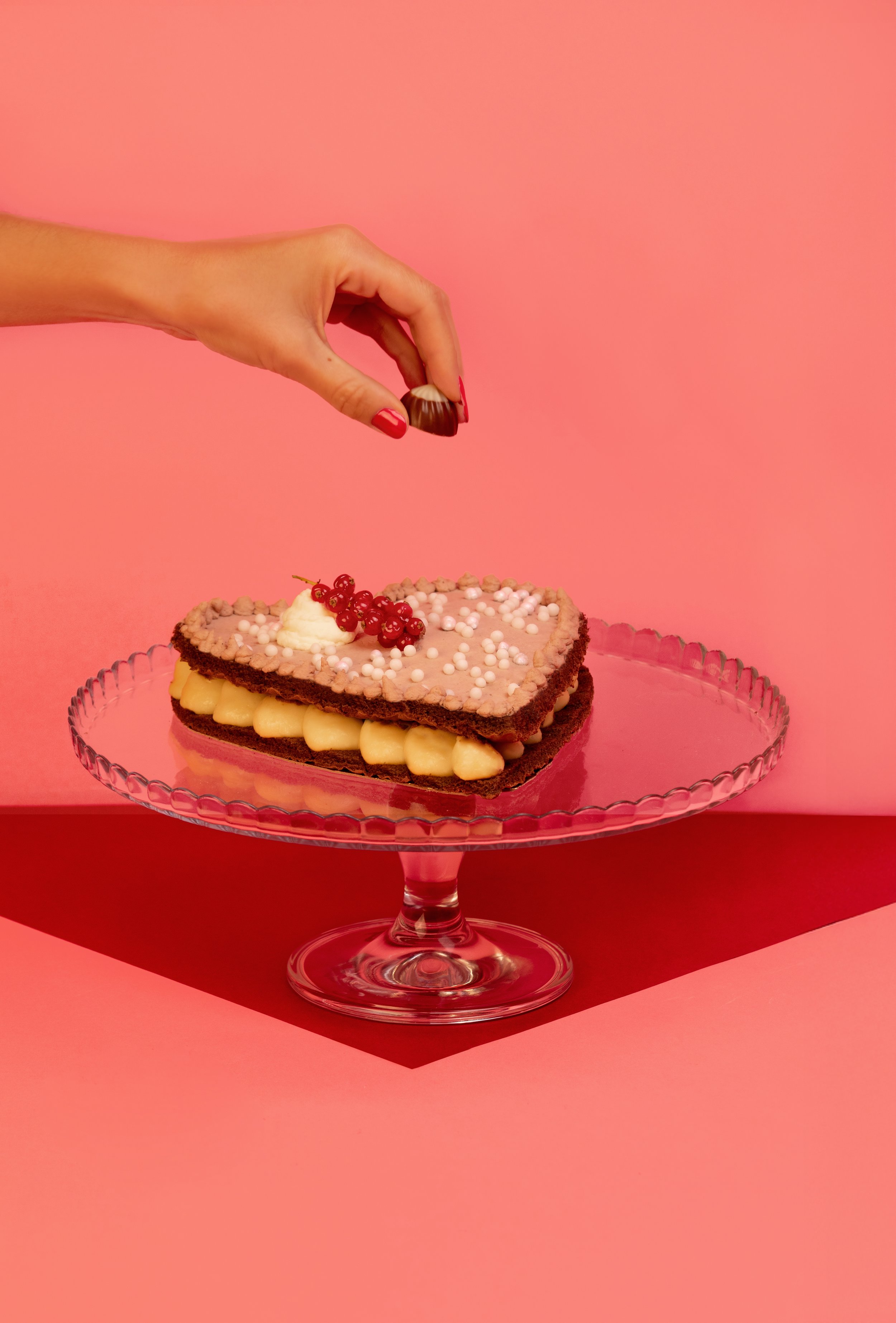 2025_SanValentin_Tartas_corazón chocolate y perlas.jpg