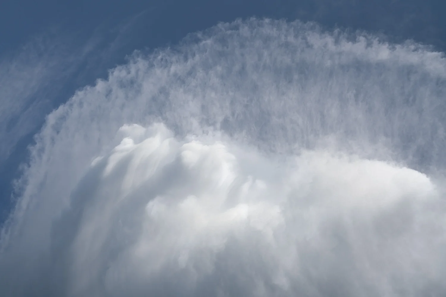 RB 19 06 27 19 17 NUAGES DU VINGT-SEPT JUIN PP .jpg