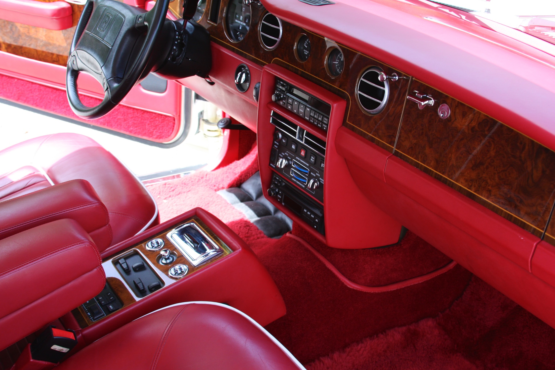 1991 Rolls-Royce Silver Spur II (MCX34449) - 23.jpg