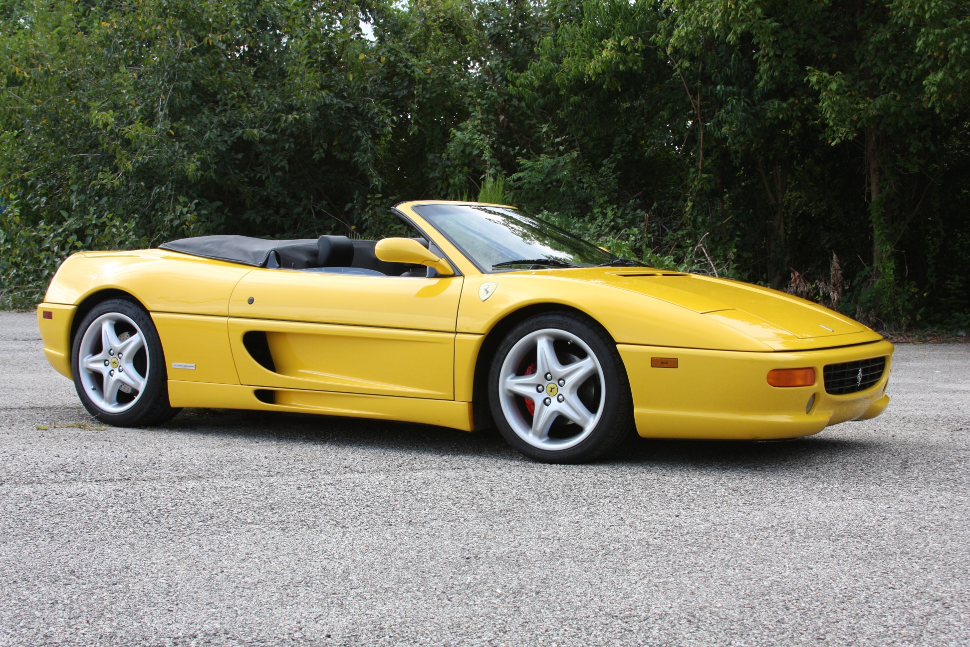 1999 Ferrari 355 F1 Spider (X0115075) - 01.jpg