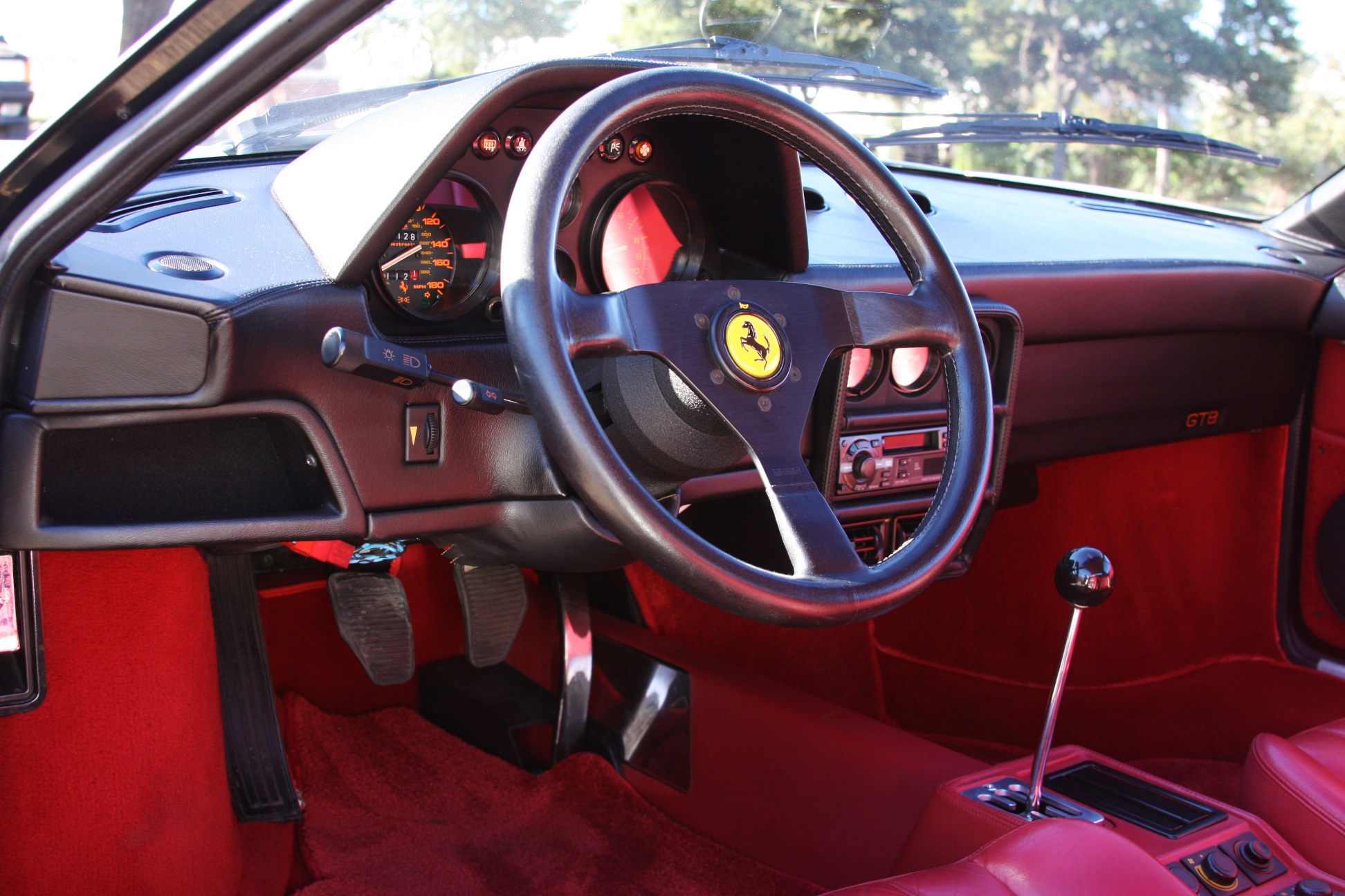 1988 Ferrari 328 GTB (J0075912) - 13.jpg