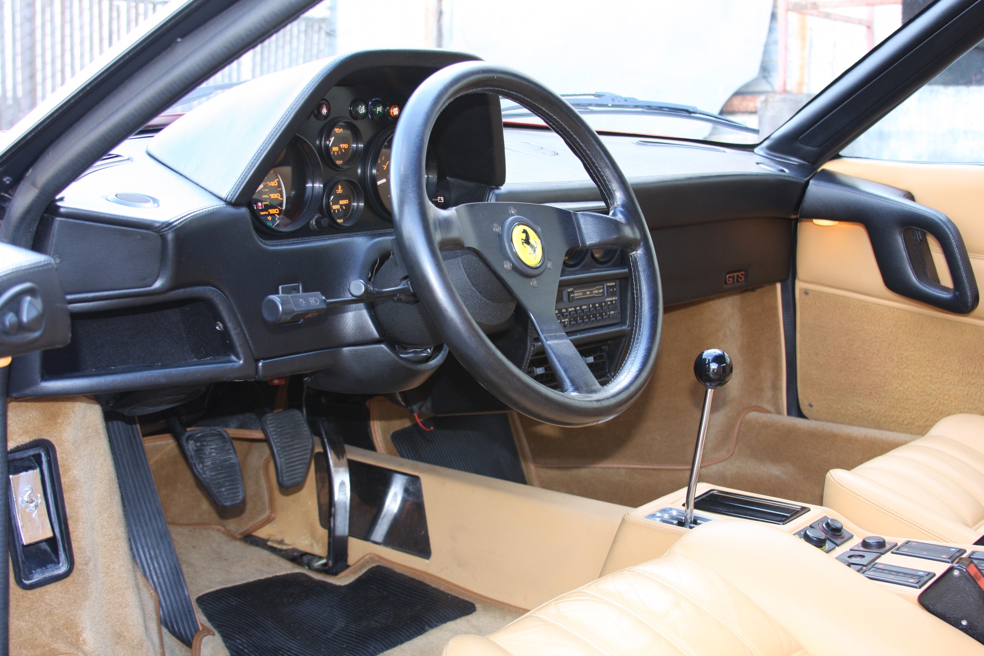 1988 Ferrari 328 GTS (J0075955) 9.jpg