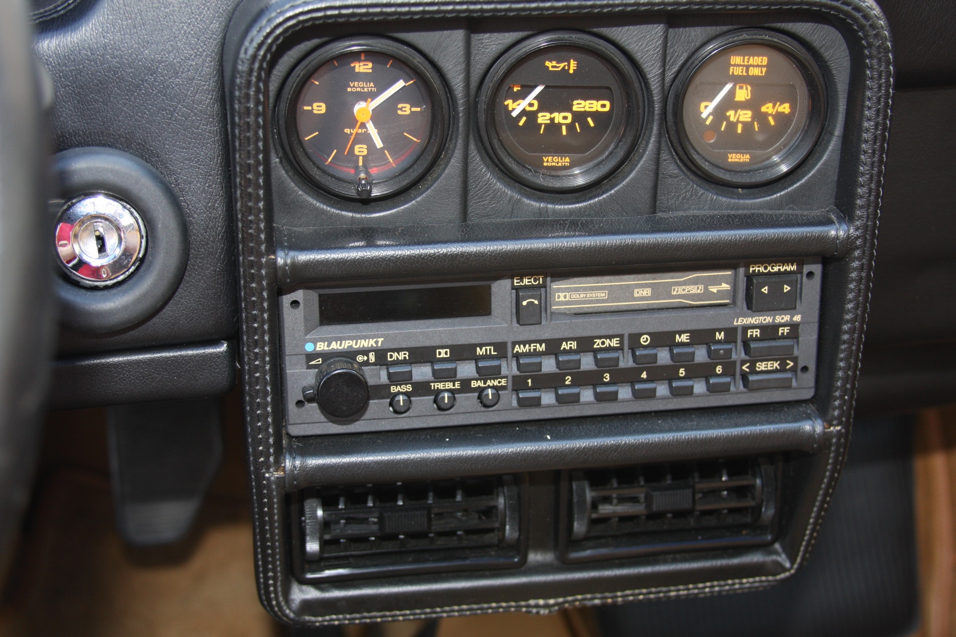 1988 Ferrari 328 GTS (J0075955) 14.jpg