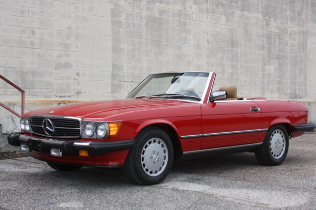 1988 Mercedes-Benz 560SL - 07 of 31.jpg