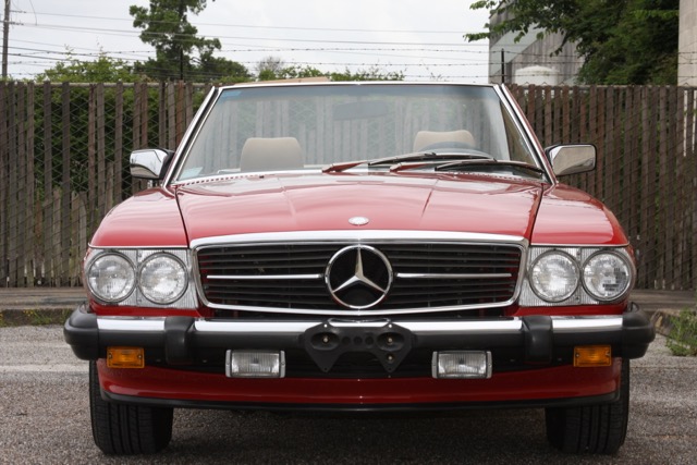 1988 Mercedes-Benz 560SL - 08 of 31.jpg