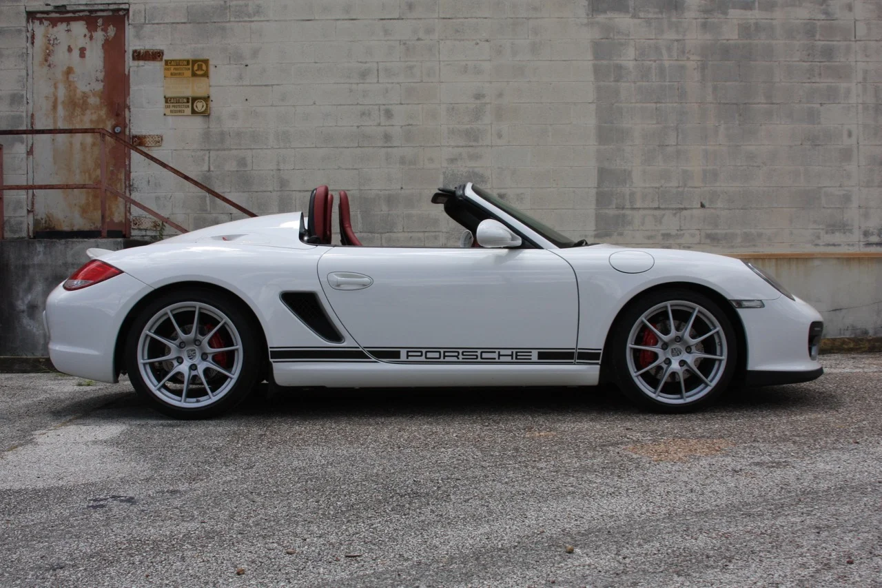 2011 Porsche Boxster Spyder (White-Red) - 08 of 27.jpg