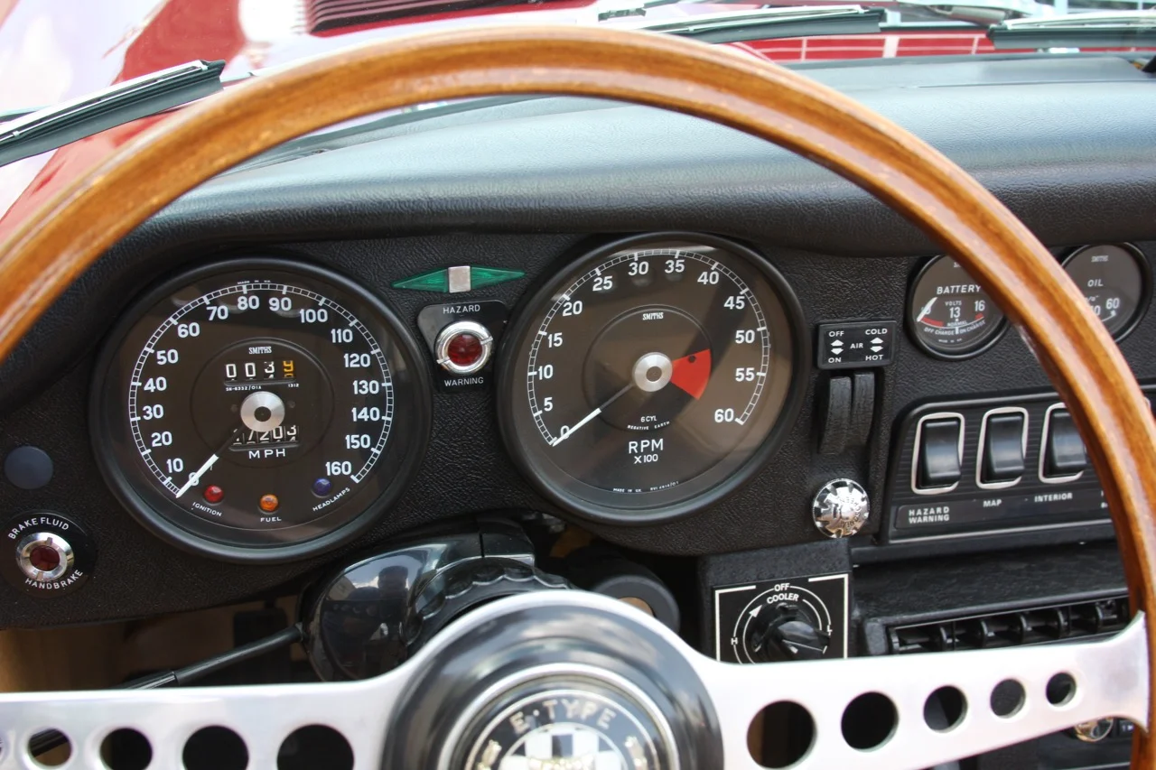 1971 Jaguar E-Type - 15 of 30.jpg
