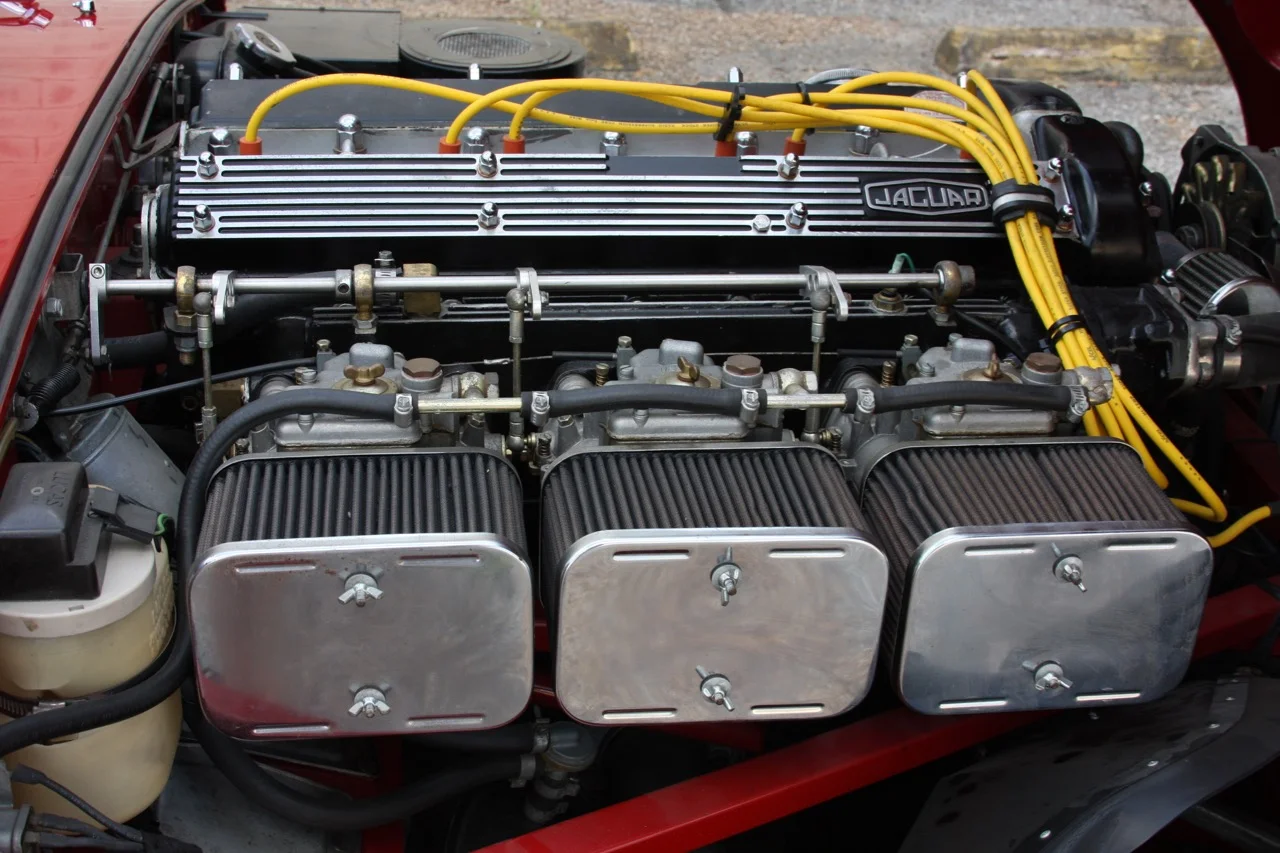 1971 Jaguar E-Type - 28 of 30.jpg