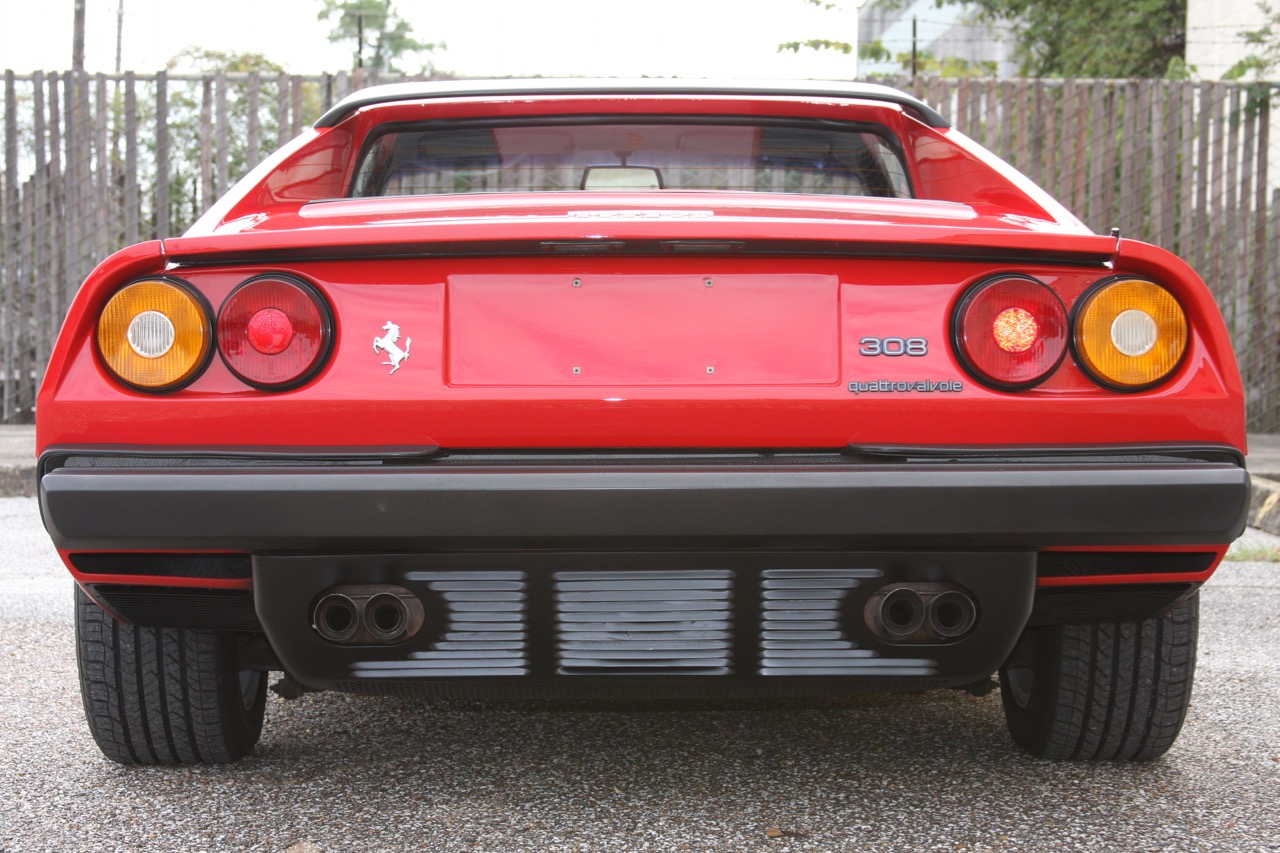 1985 Ferrari 308 GTB QV - 04 of 36.jpg