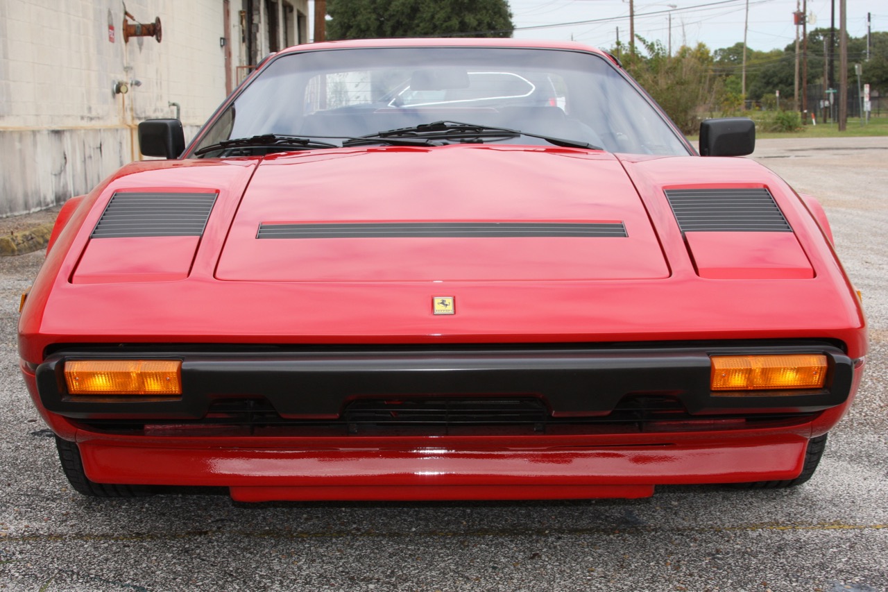 1985 Ferrari 308 GTB QV - 08 of 36.jpg