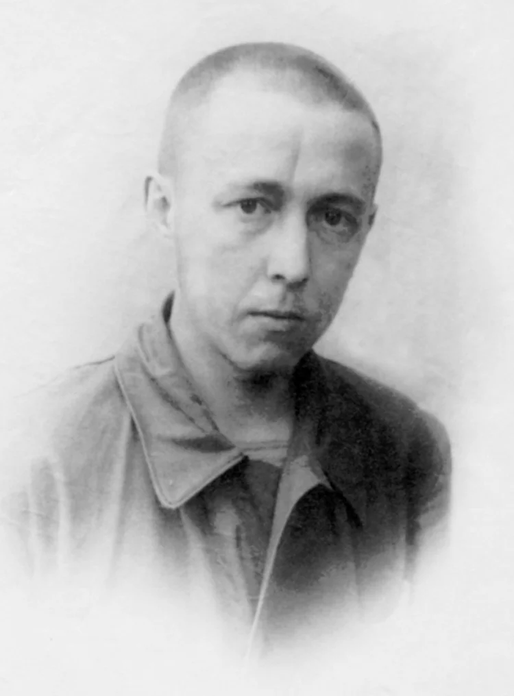 2.6 ┆ As prisoner on a construction site near Kaluga Gate. Moscow, June 1946