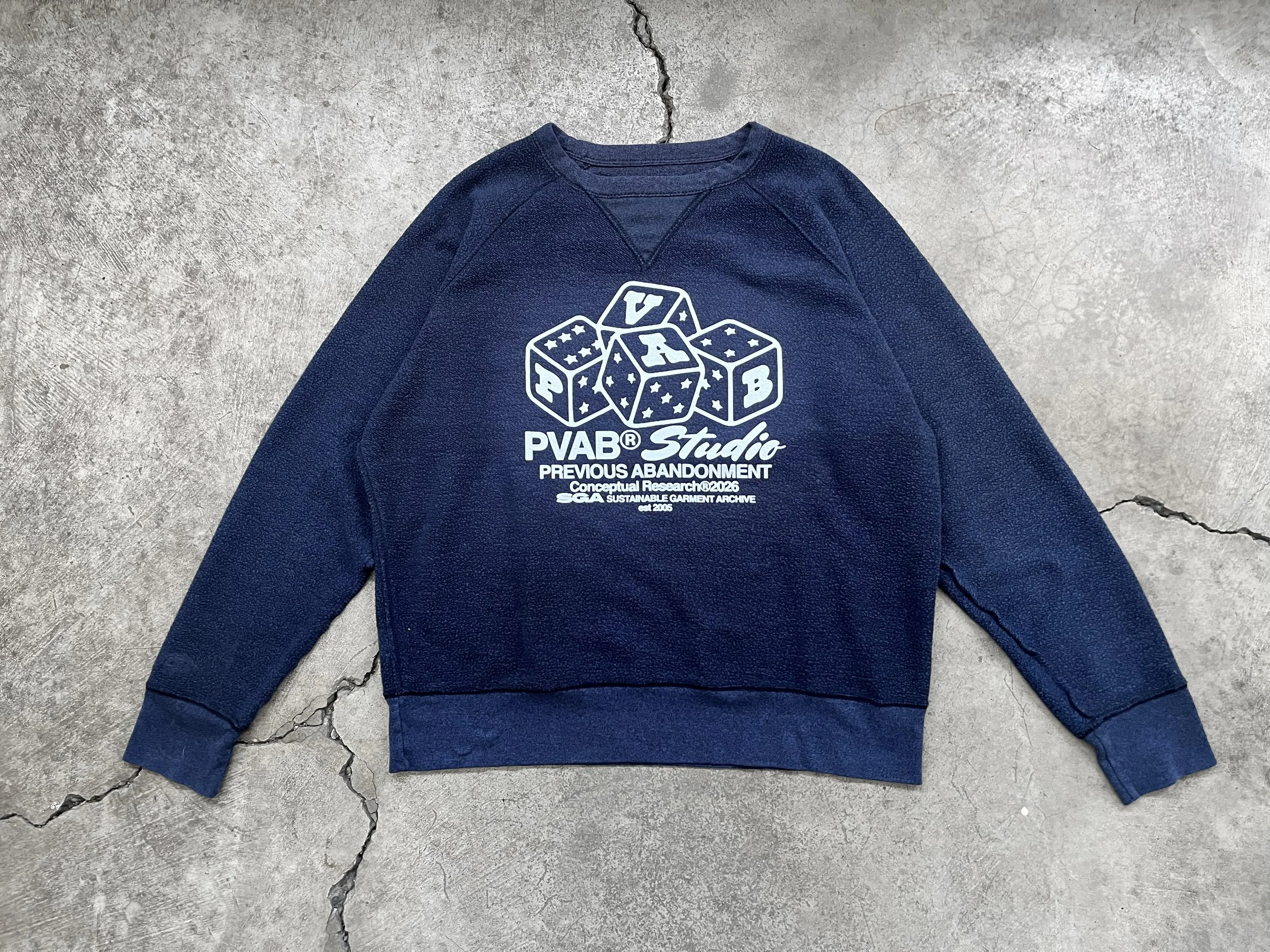 reversible navy crew dice side.jpg