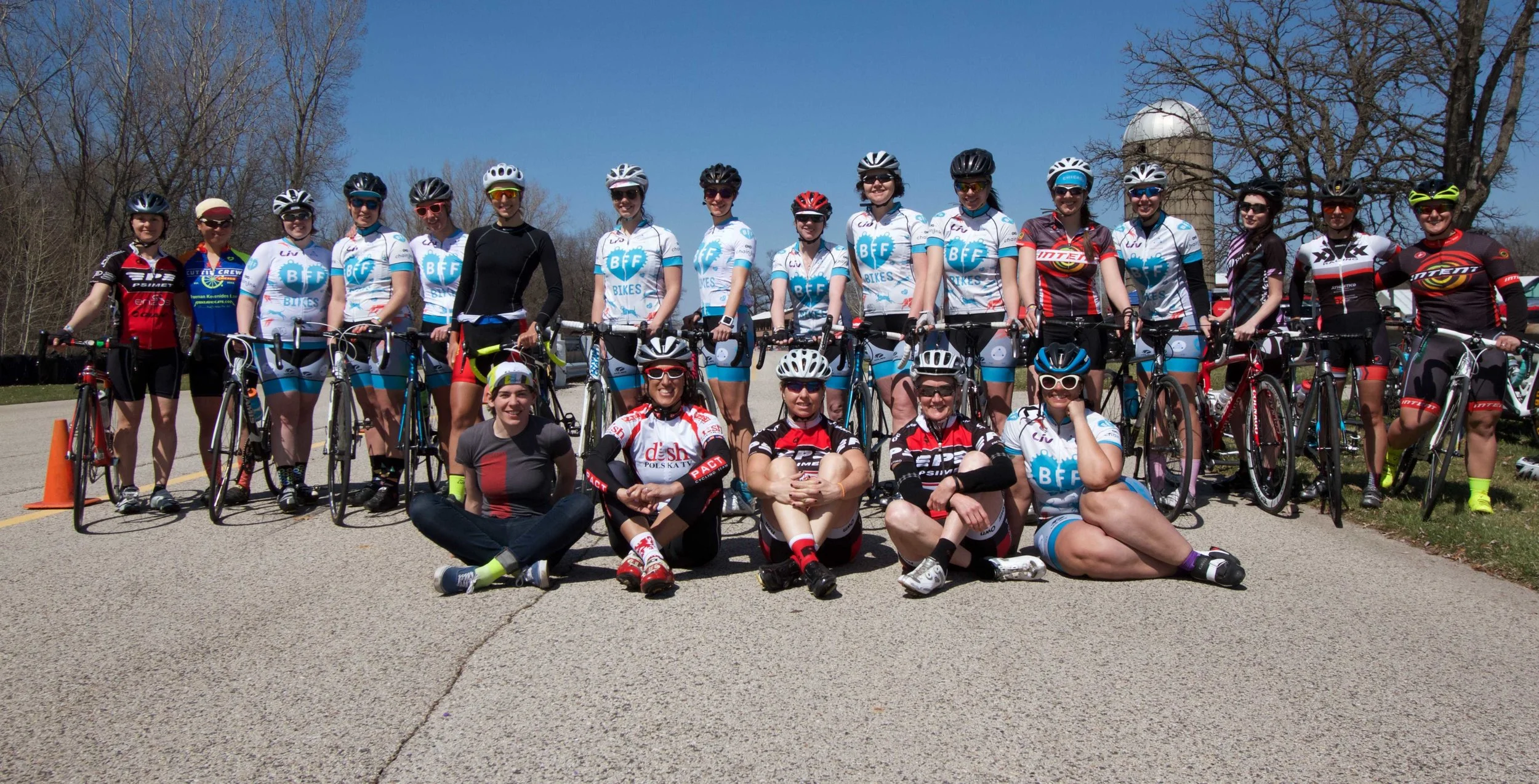 Throwback photo of our 2015 clinic at Spring Supercrit. Join us for this year’s photo! Read our 2015 recap on the clinic: http://www.chiwomenselite.org/blog/2015/4/14/recap-bike-handling-clinic