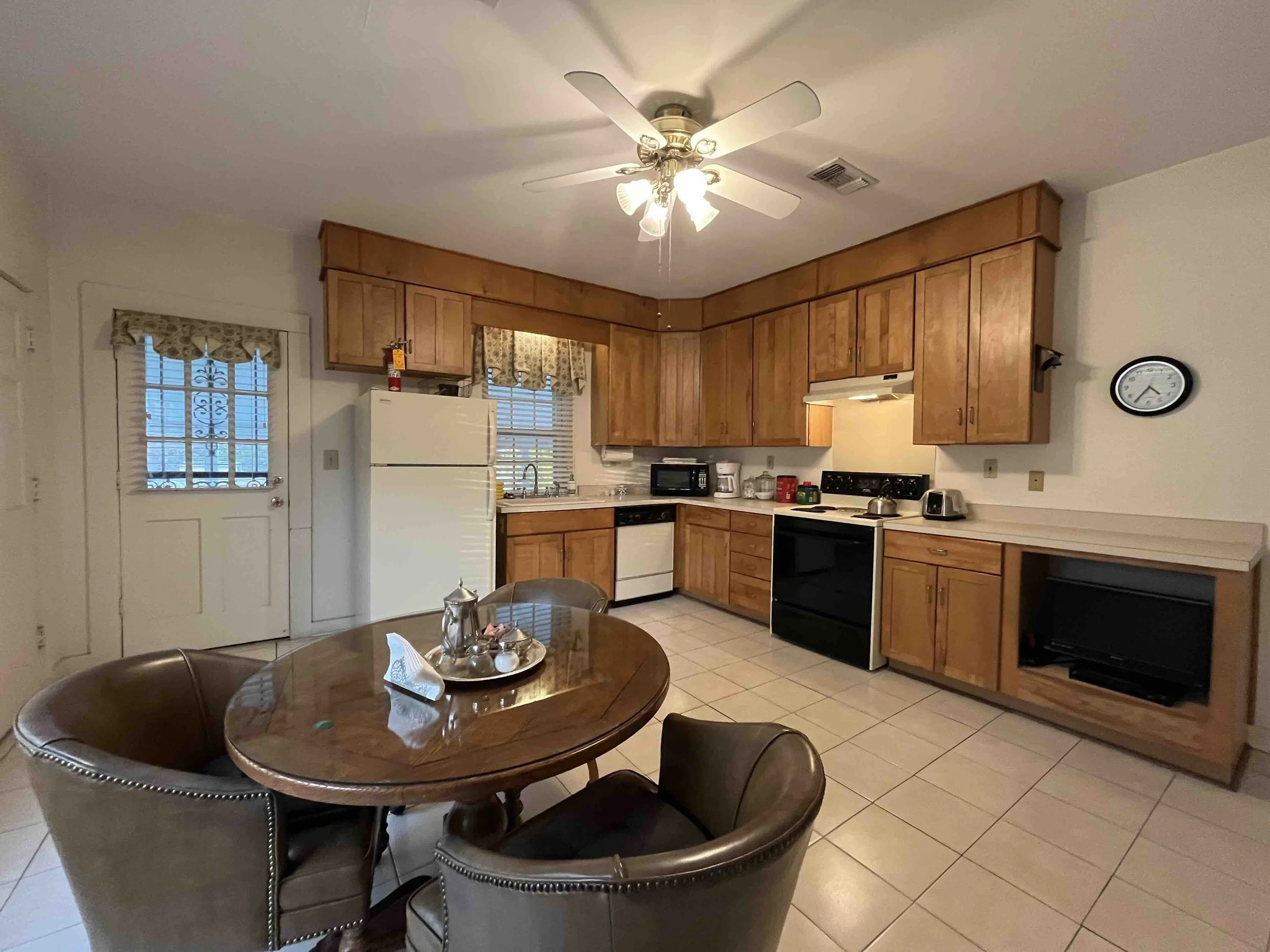 401NH 6 Kitchen A 1.jpeg