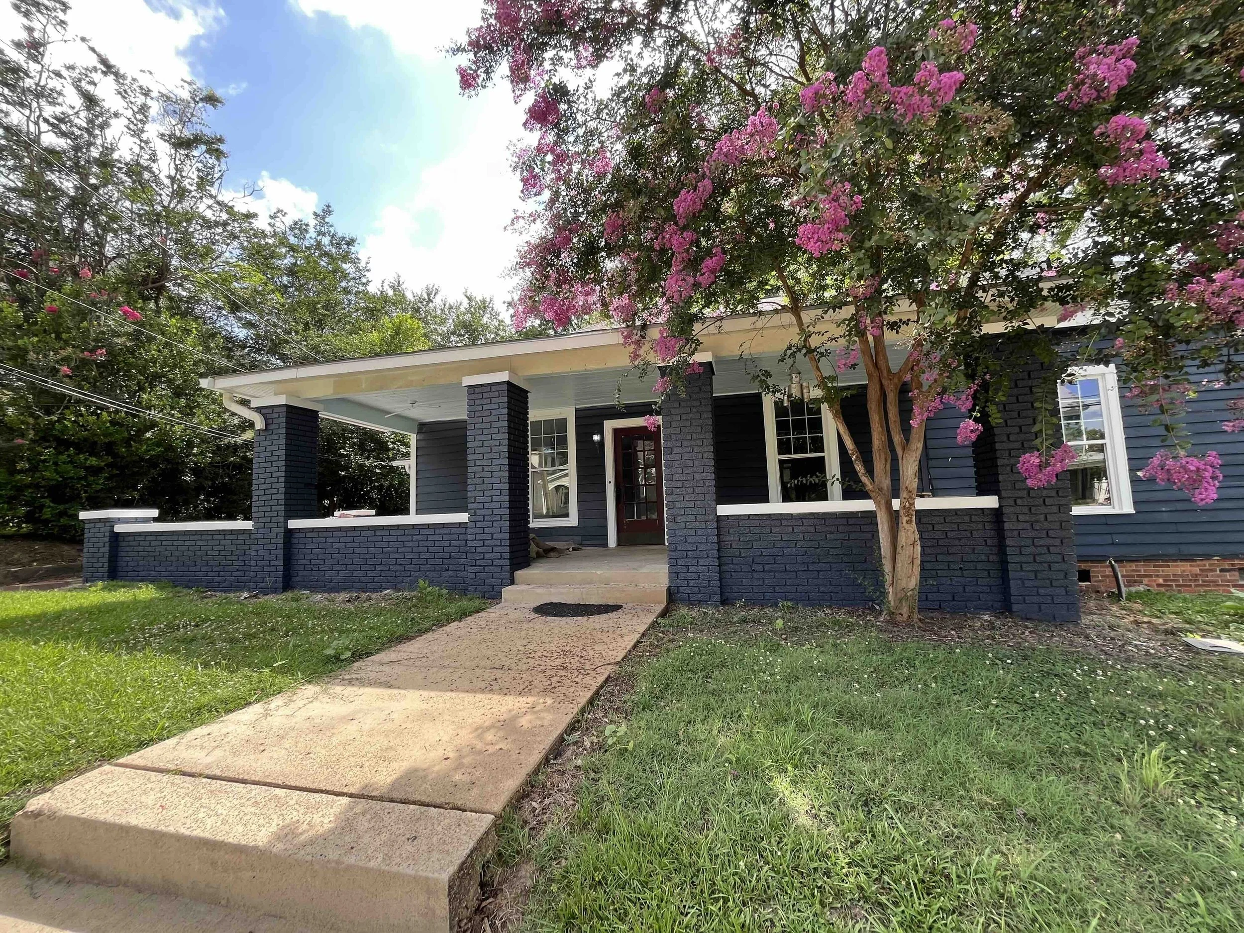309NH 2 Front Porch 1.jpg