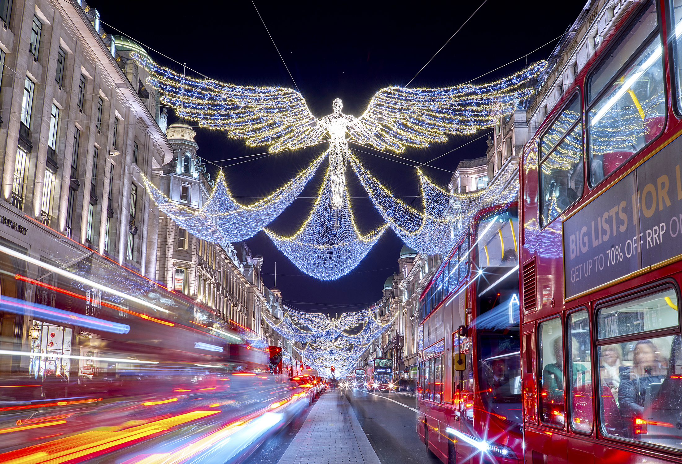 London lights. Оксфорд стрит улица Рождество. Оксфорд-стрит в Лондоне на Рождество. Regent Street London Christmas. Риджент-стрит в Лондоне в Рождество.