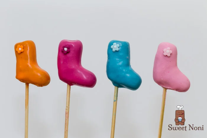 Boots cakepop for peppa pig party