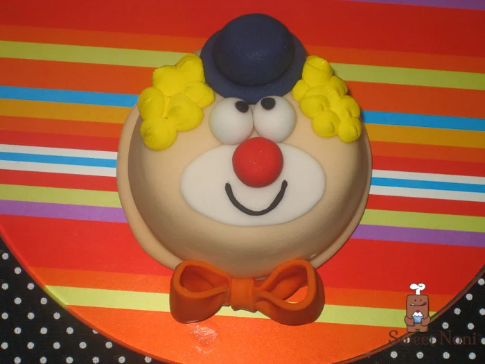 Mini Clown cake