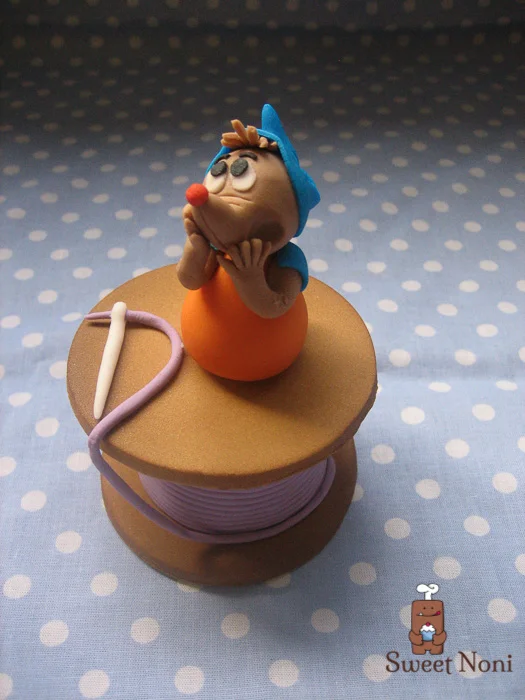 Mini cinderella cake, just the little mouse from the cartoon really cute