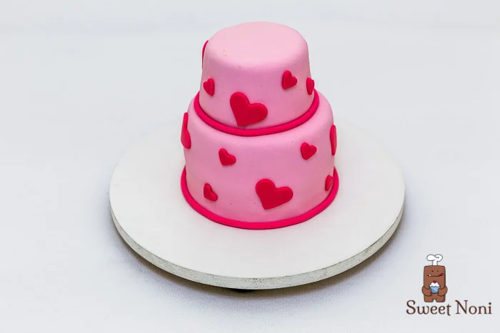 Mini heart cake