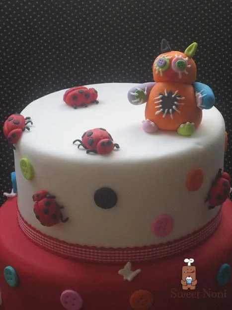 Girls_Tenn_Cakes_010511_4.jpg