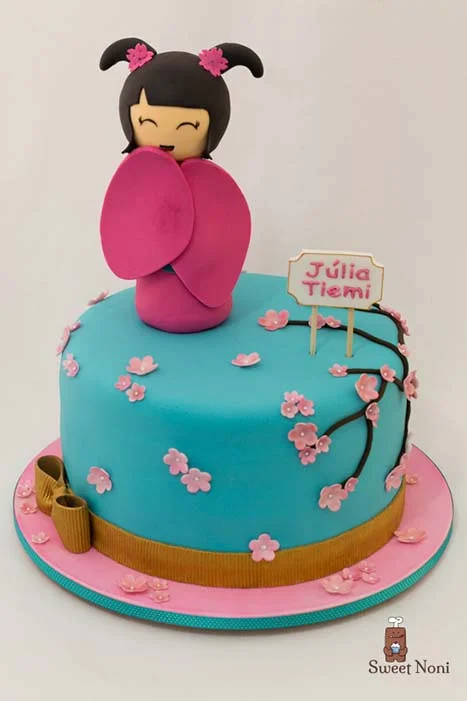 Oiwwww, one of my favorite themes, Geisha cake ❤️❤️❤️❤️ I absolutely love to make everything with Japanese theme, so much inspiration.