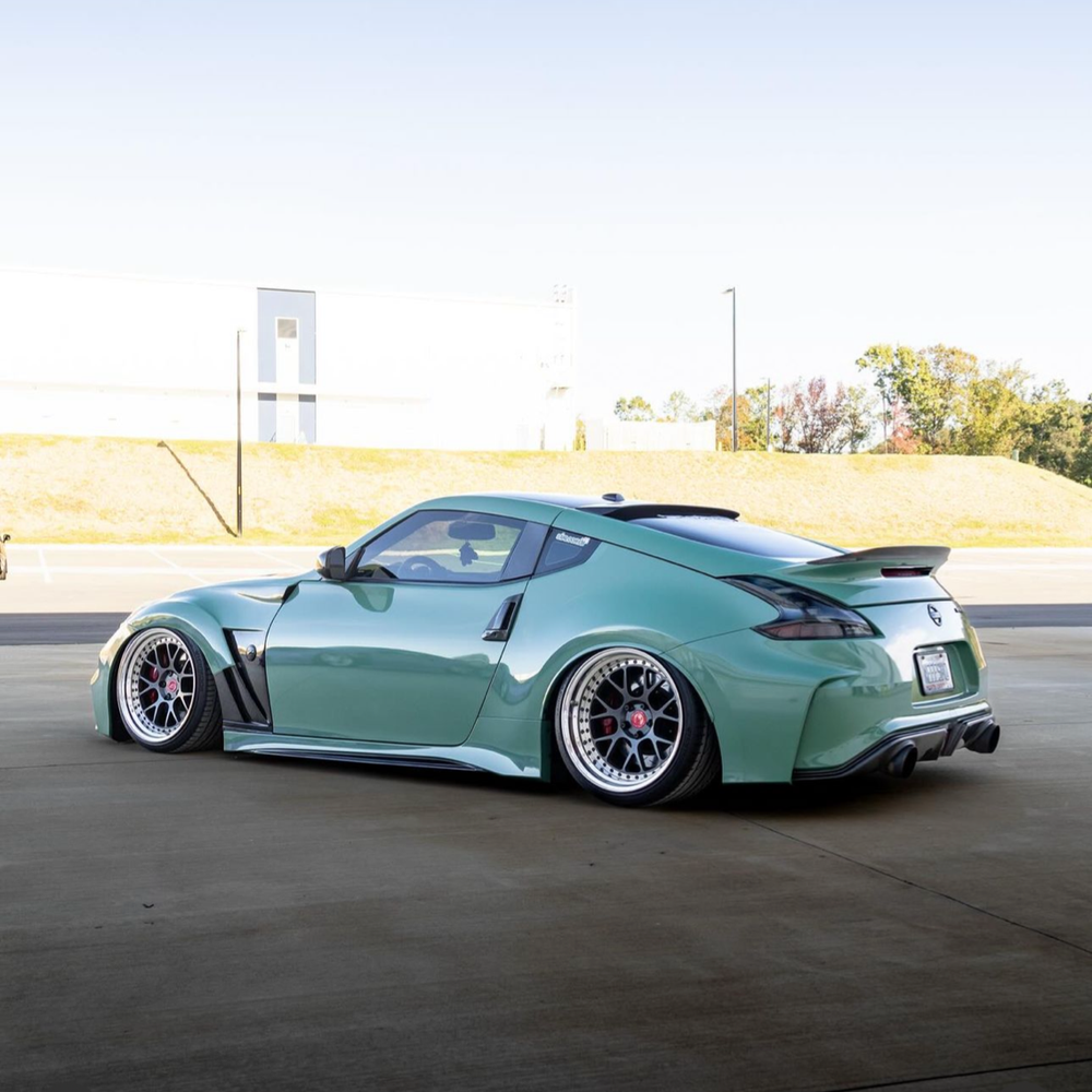 Spec-V Vented Fenders — Fly1 Motorsports