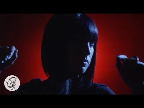 Phantogram - "Don't Move" (Official Video)