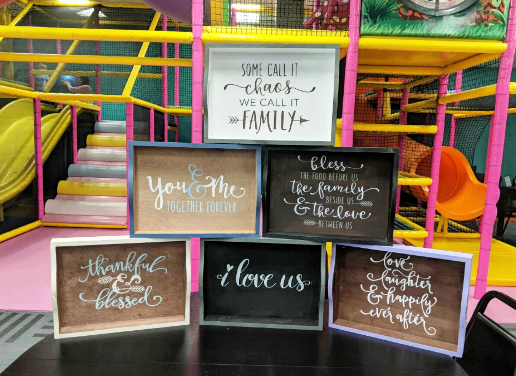 FUNDAY'S FAMILY FUN CAFE - Farmhouse Trays