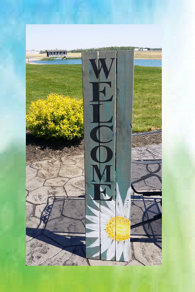 TIPPY CREEK WINERY - Wood Daisy Welcome
