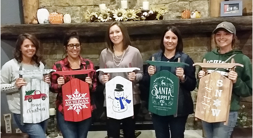 BYLER LANE WINERY - Personalized Mini Wood Sled Painting Class