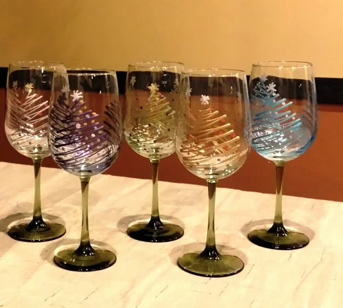 KNOTTY VINES WINERY - Christmas Tree Wine Glass Class