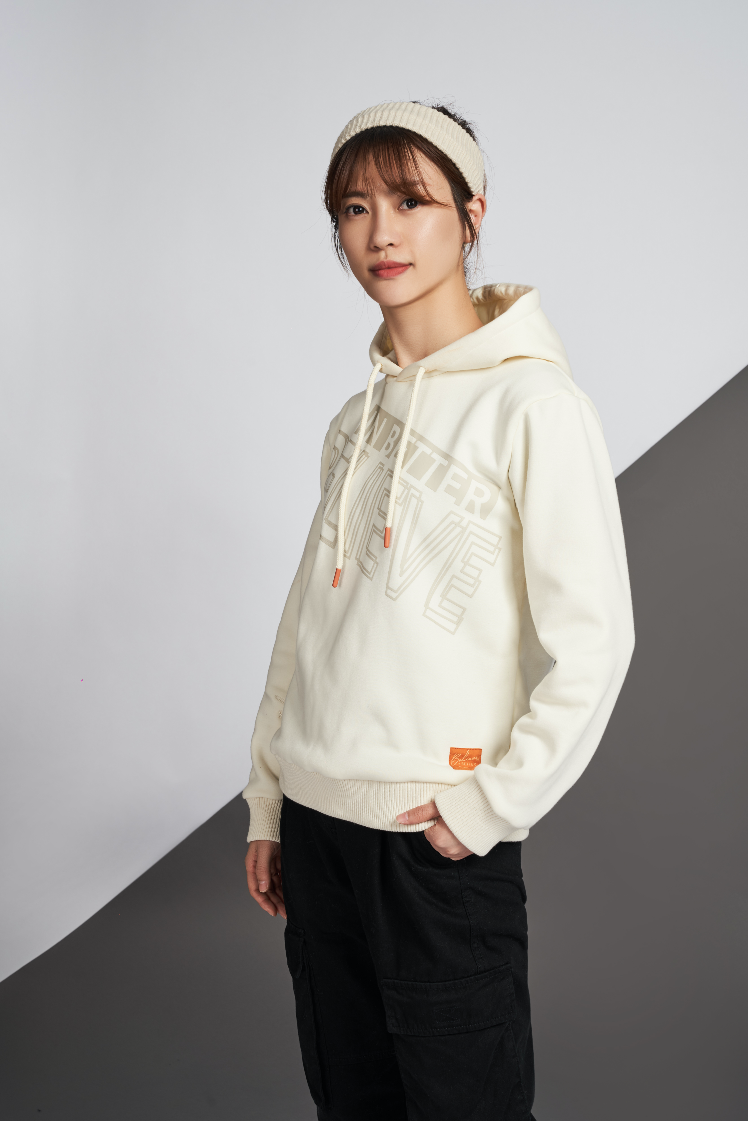 20191210 Tom Dixon Teaser8459.png