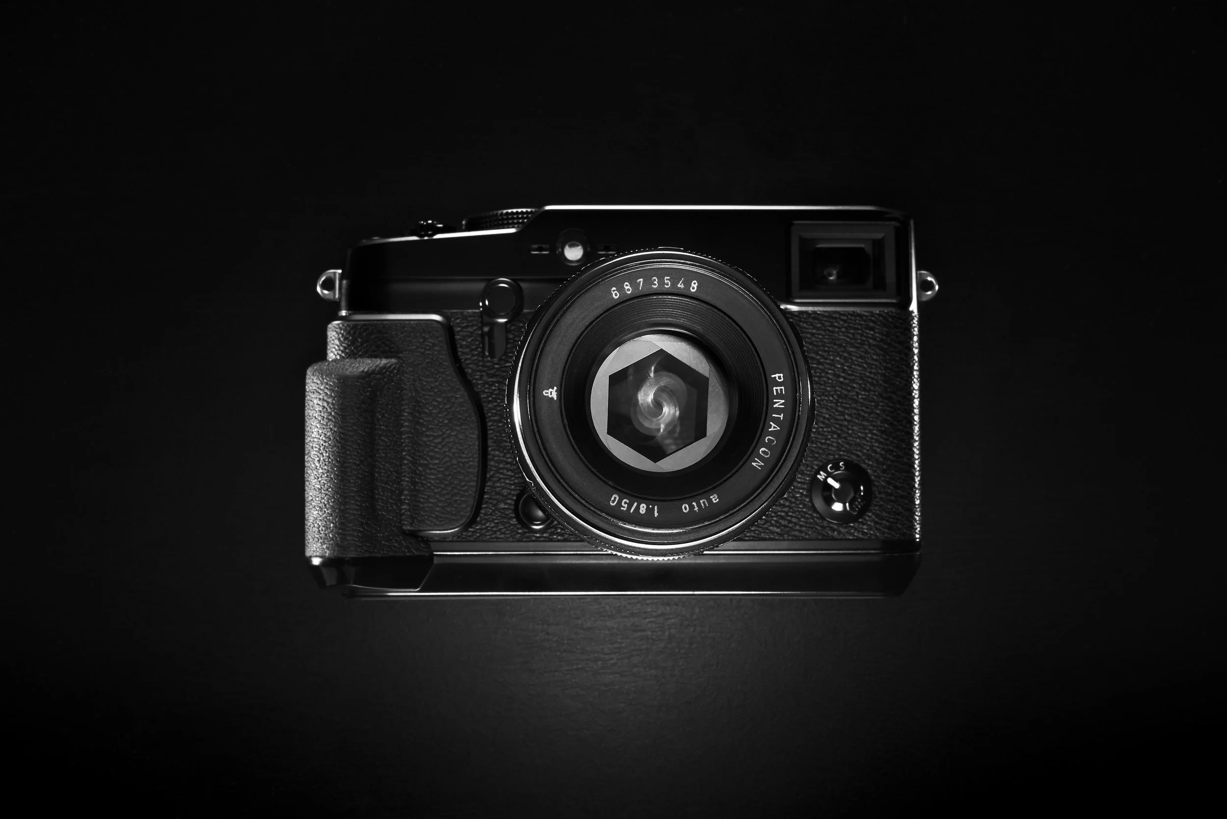 Fuji X pro 1 with Pentacon 50mm F1.8 #vintagelens #manualfocus Photo taken on Nikon D750 FX with 40mm Voigtlander Ultron SL2, raw edit Capture one pro 