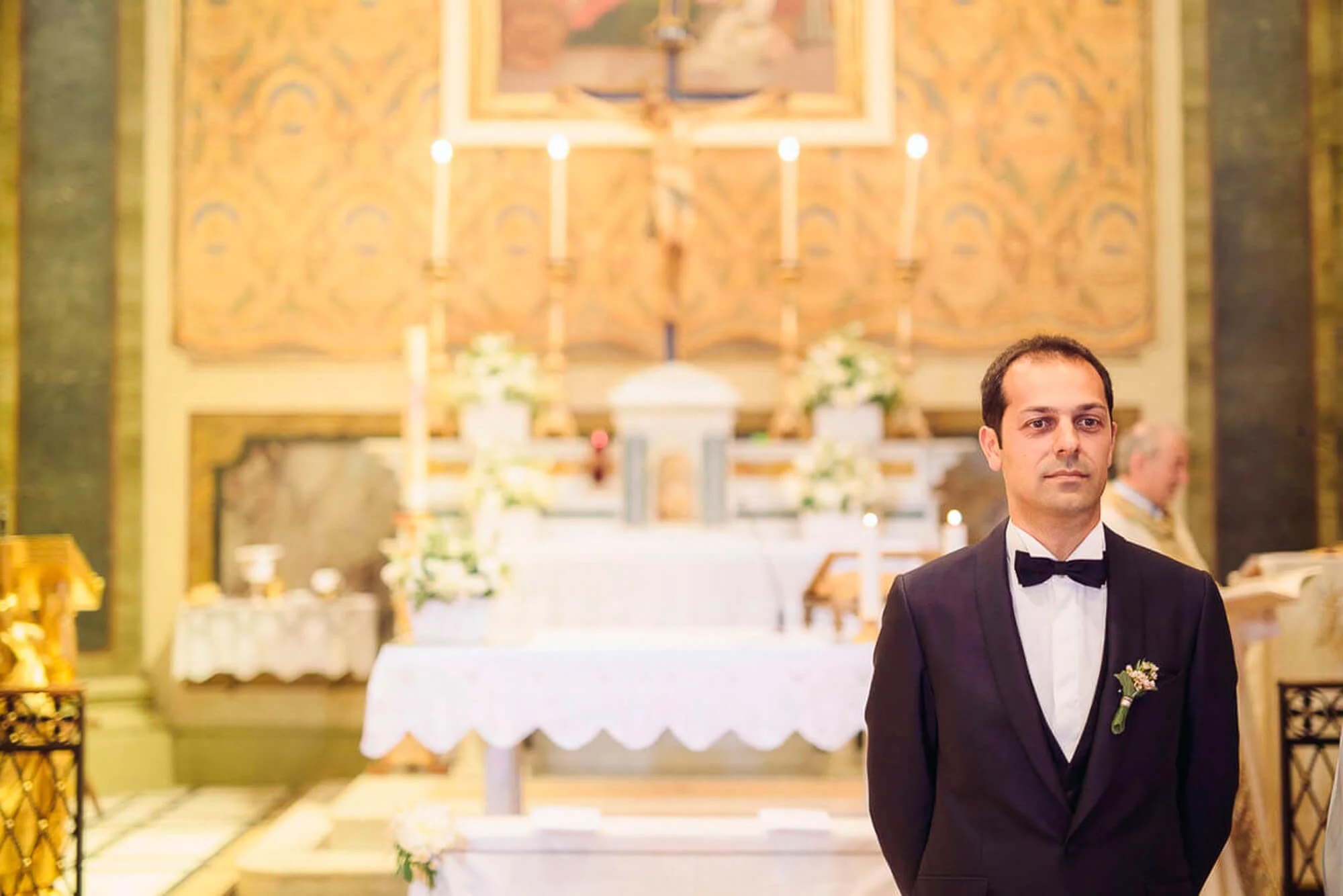 61_wedding_marche_sposo aspetta.jpg