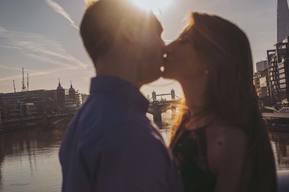 18_london engagement_london bridge_wedding.jpg